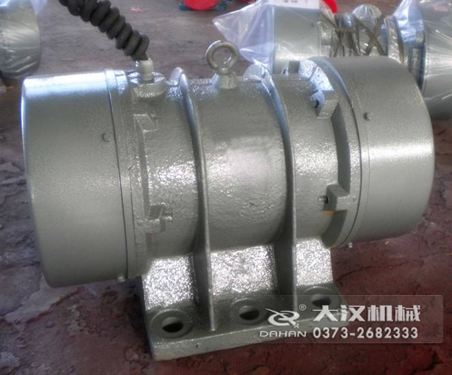 VB振動(dòng)電機(jī)是靠偏心塊的振動(dòng)而造成的，振動(dòng)源所以偏心塊的角度和大小是比較重要的。